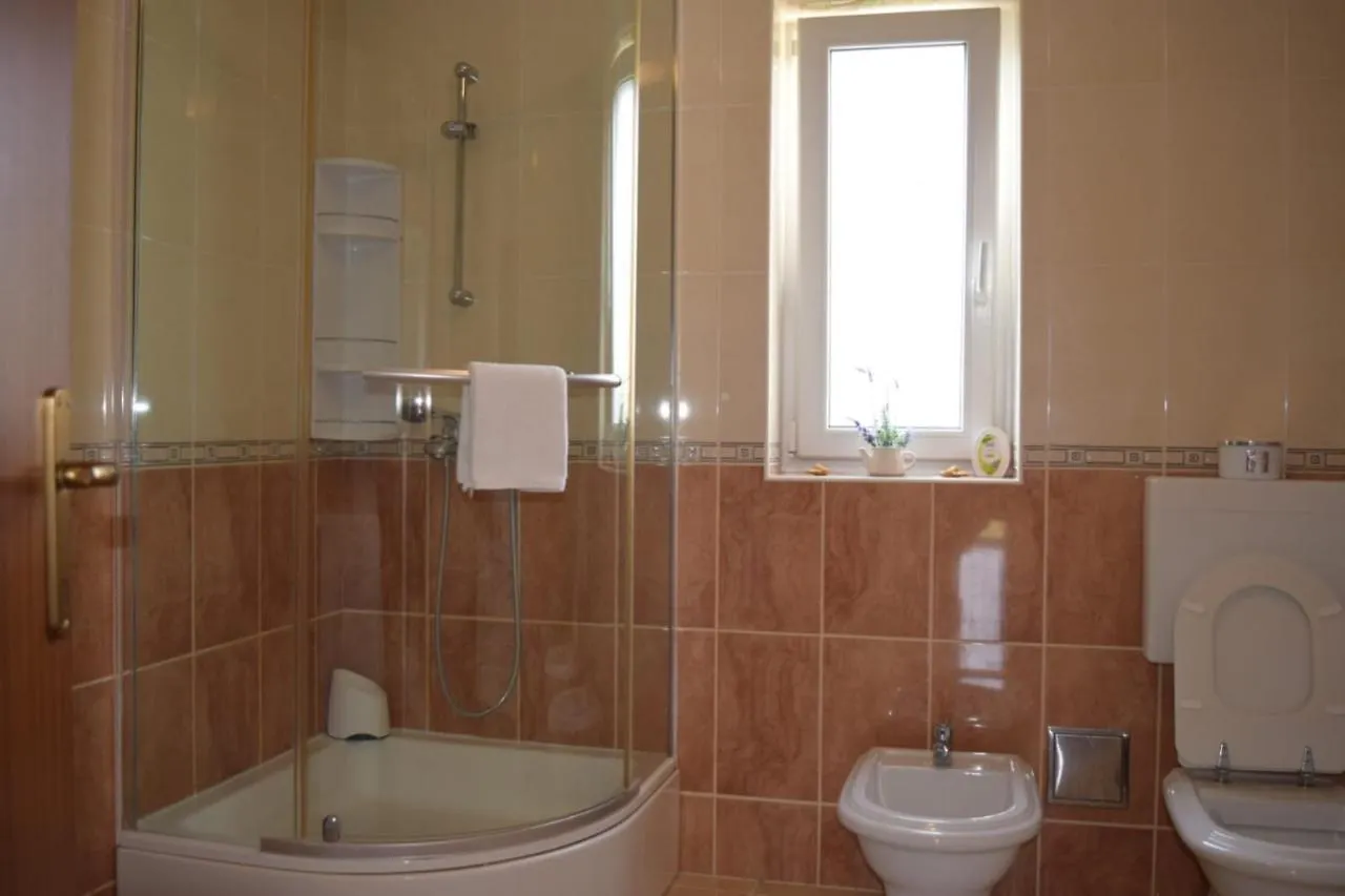 Apartments Marta Kastel Novi 0*,