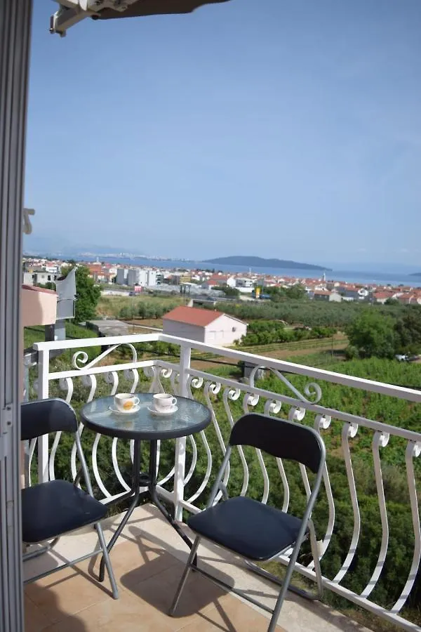 Apartments Marta Kastel Novi