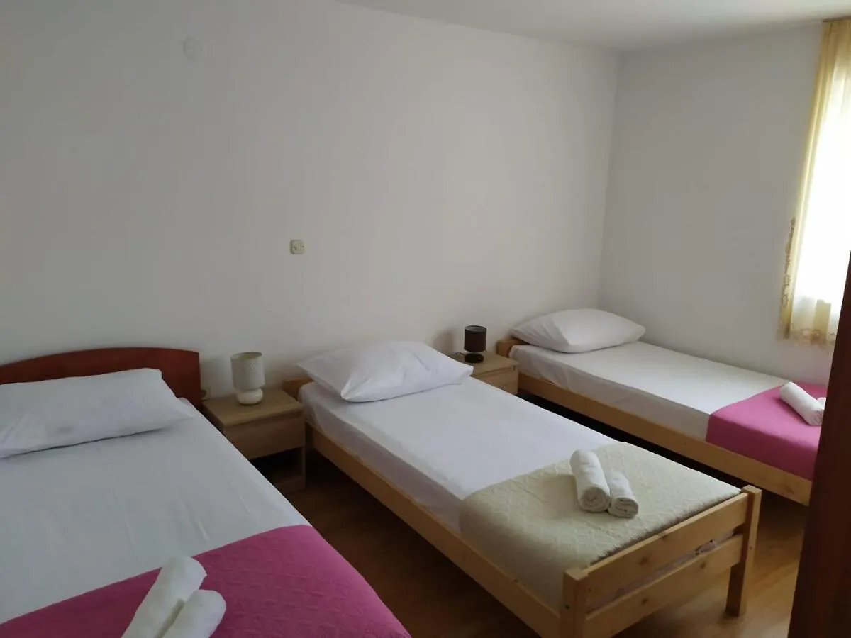 Apartments Marta Kastel Novi Croatia