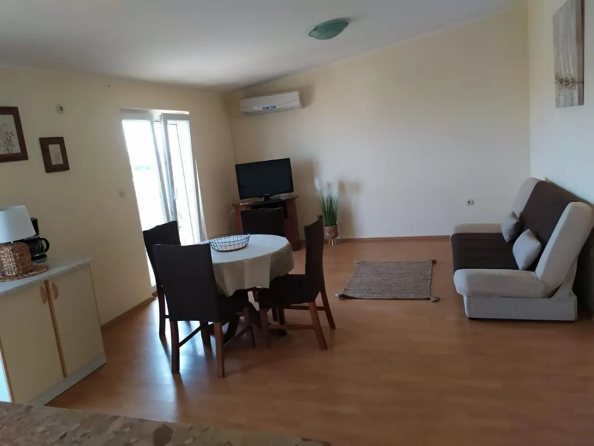Apartments Marta Kastel Novi