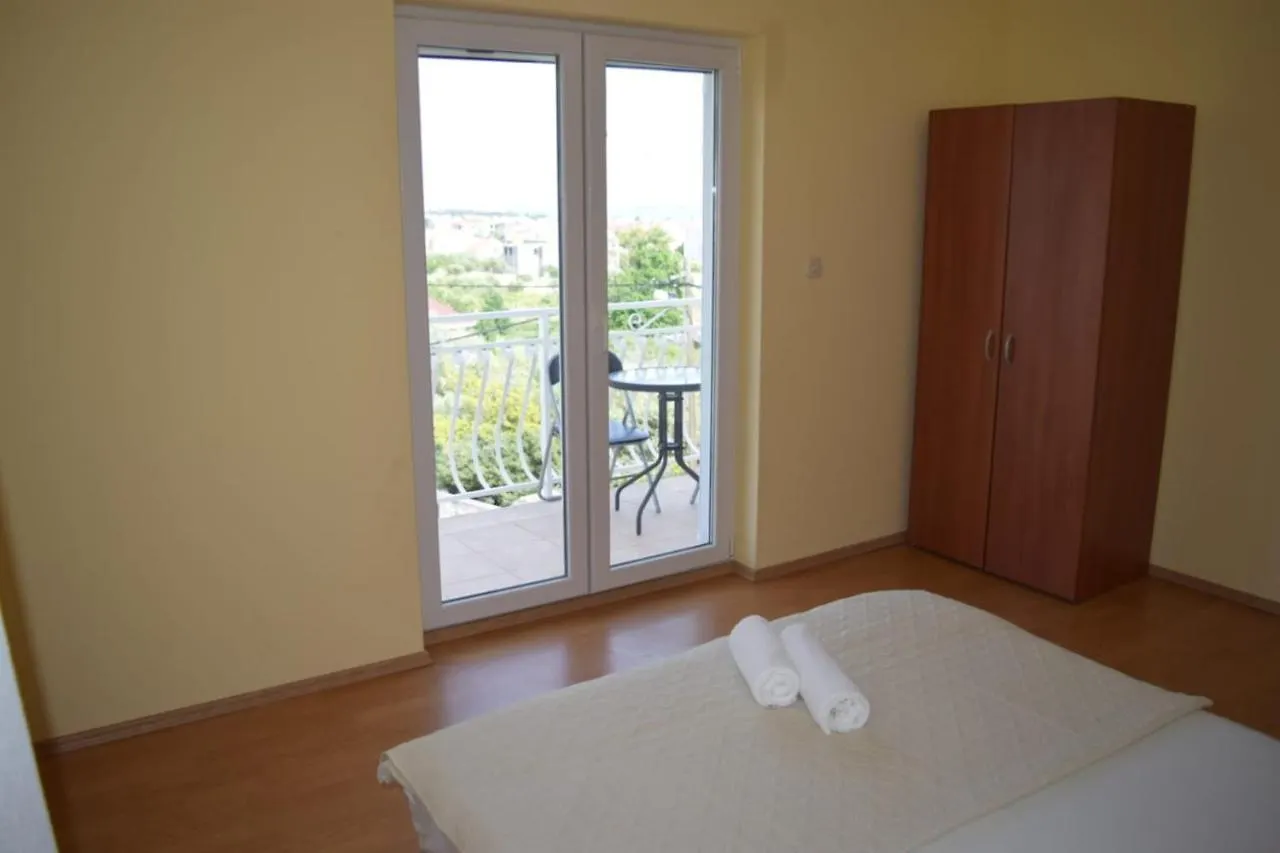 Apartments Marta Kastel Novi