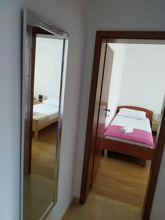 Apartments Marta Kastel Novi