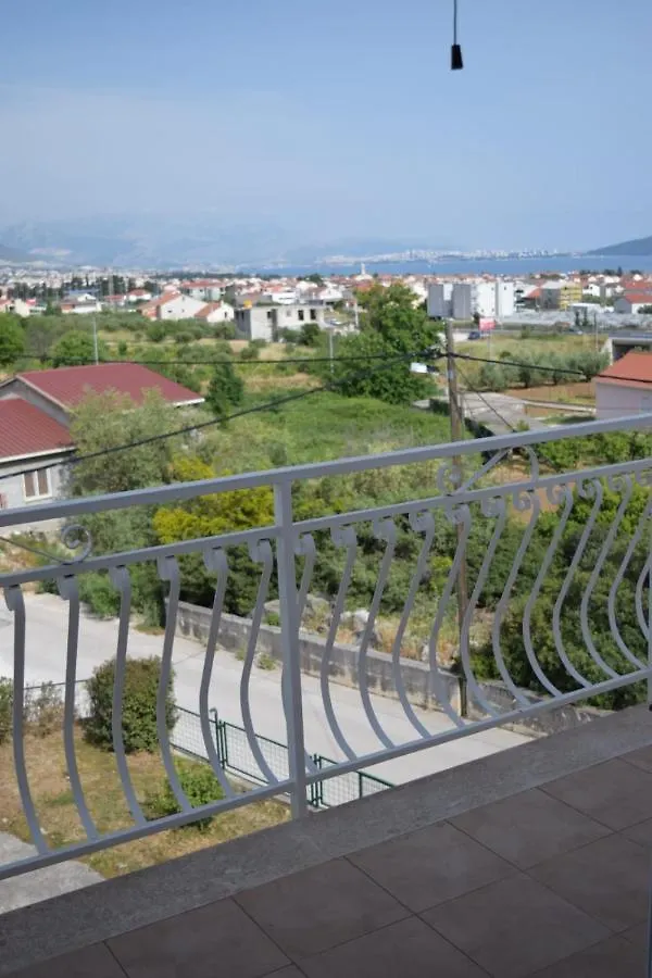 Apartments Marta Kastel Novi 0*,