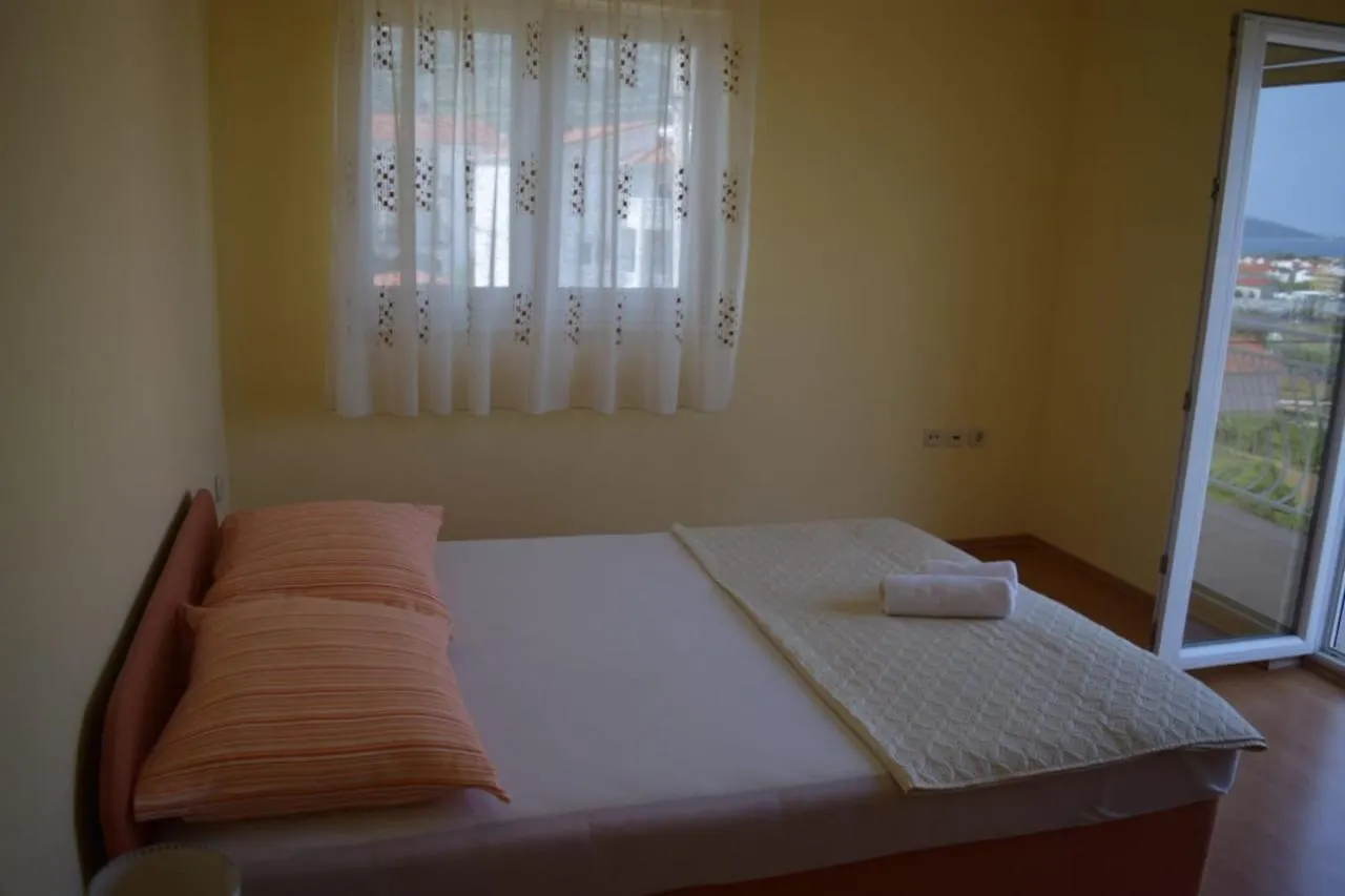 Apartments Marta Kastel Novi