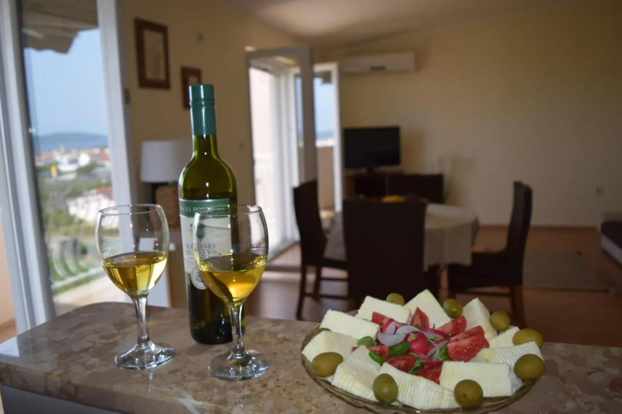 Apartments Marta Kastel Novi