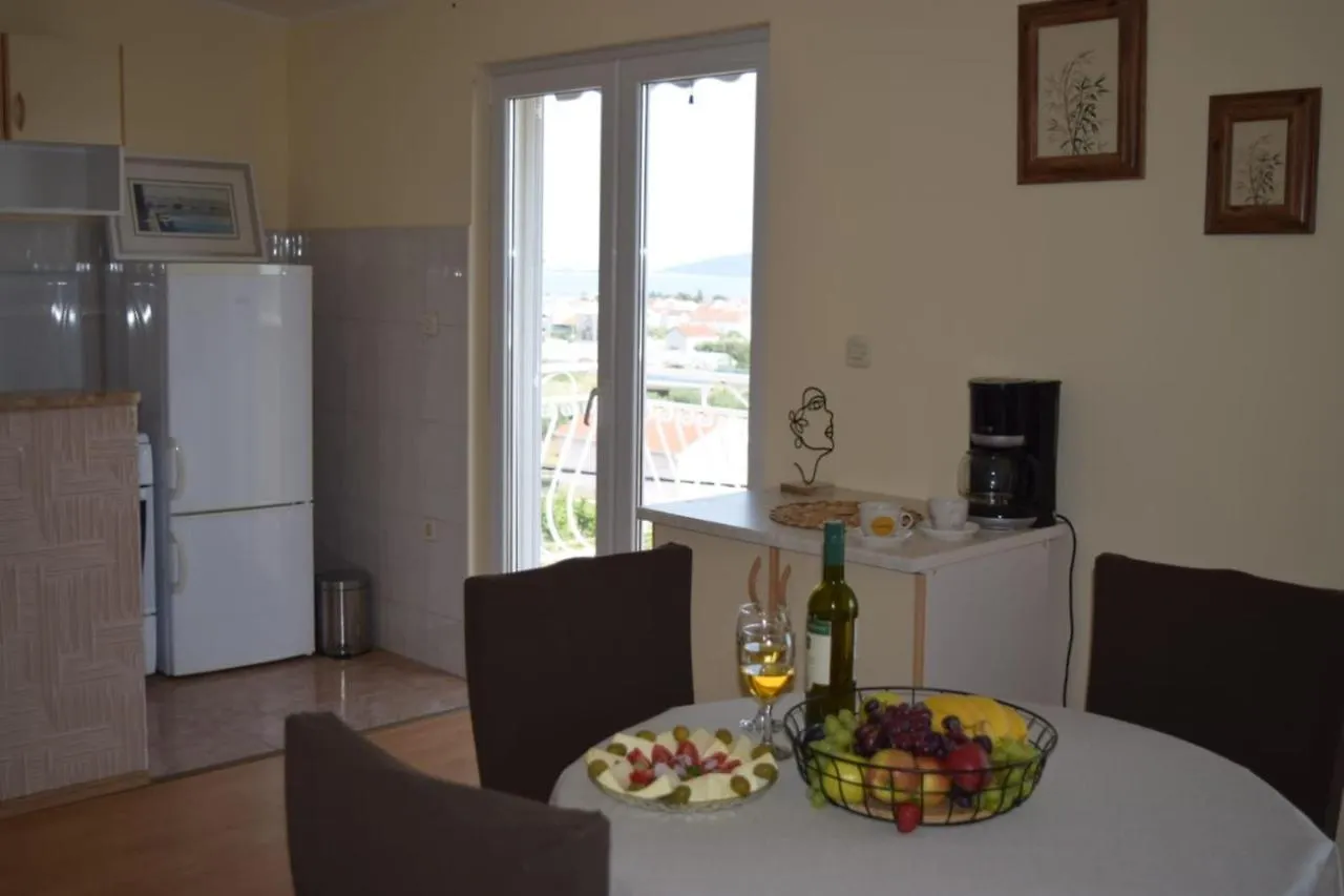 Apartments Marta Kastel Novi